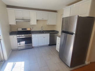 174 Pine St Unit 7, Holbrook, MA 02343