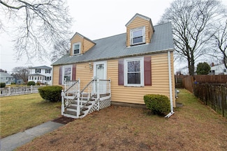 131 Frederick St, Rumford, RI 02916