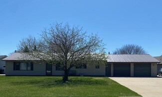 180 Meadowlark Ln SW, Melrose, MN 56352