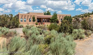 6700 Cimarron Cir, Farmington, NM 87402