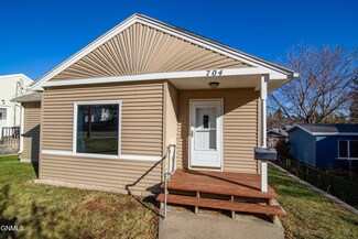 704 1st Ave NW, Mandan, ND 58554