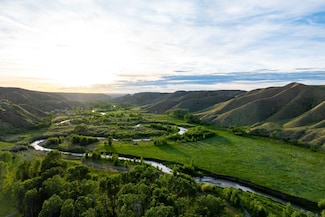 NHN Lander Crossing, Highwood, MT 59450