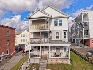 127 Lounsbury St, Waterbury, CT 06706