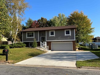 5805 Leanne Ln, Mc Farland, WI 53558