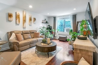 445 W 240th St Unit 3G, Bronx, NY 10463