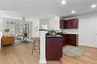 390 17th St NW Unit 1063, Atlanta, GA 30363