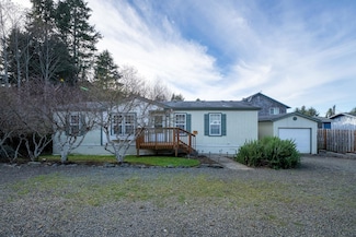 131 S Palisade St, Rockaway Beach, OR 97136