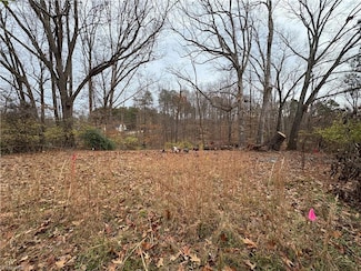 1110 Springview Dr, High Point, NC 27265