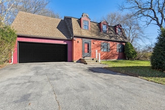 16 Green Ave, Pawcatuck, CT 06379