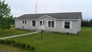 8877 Kleve Rd, Hubbard Lake, MI 49747
