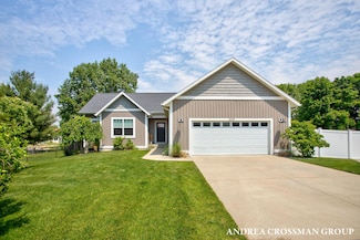 2633 Baldwin St, Jenison, MI 49428
