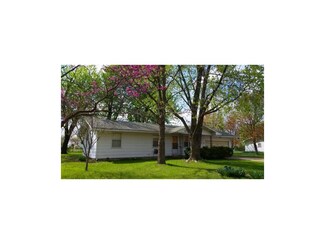 609 Kings Hwy, Garnett, KS 66032