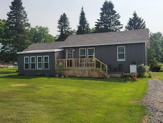 1335 Hemmingford Rd, Mooers, NY 12958