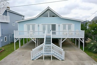 411 36th Ave N, Cherry Grove, SC 29582