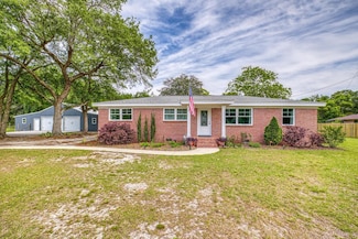 1850 Garcon Point Rd, Milton, FL 32583