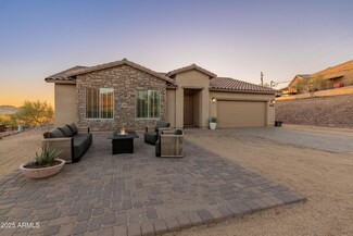 40528 N New River Rd, Phoenix, AZ 85086