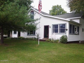7060 Peck Lake Rd, Saranac, MI 48881