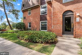 4000 Gypsy Ln Unit 637, Philadelphia, PA 19129