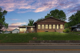 924 E Madison Ave, Athens, TN 37303