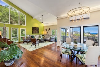 902 Puuomao Place, Honolulu, HI 96825