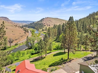 61702 Middle Fork Ln, Ritter, OR 97856