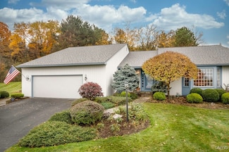 137 Spyglass Ln, Fayetteville, NY 13066