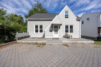 120 Monmouth Ave, Waterbury, CT 06704