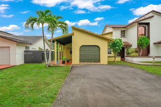 7517 N Augusta Dr, Hialeah, FL 33015