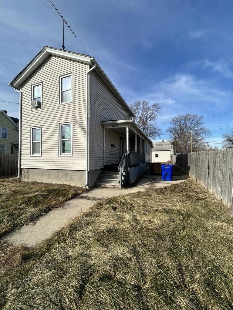 Sold 1606 53rd St, Kenosha, WI 53140 | Homes.com