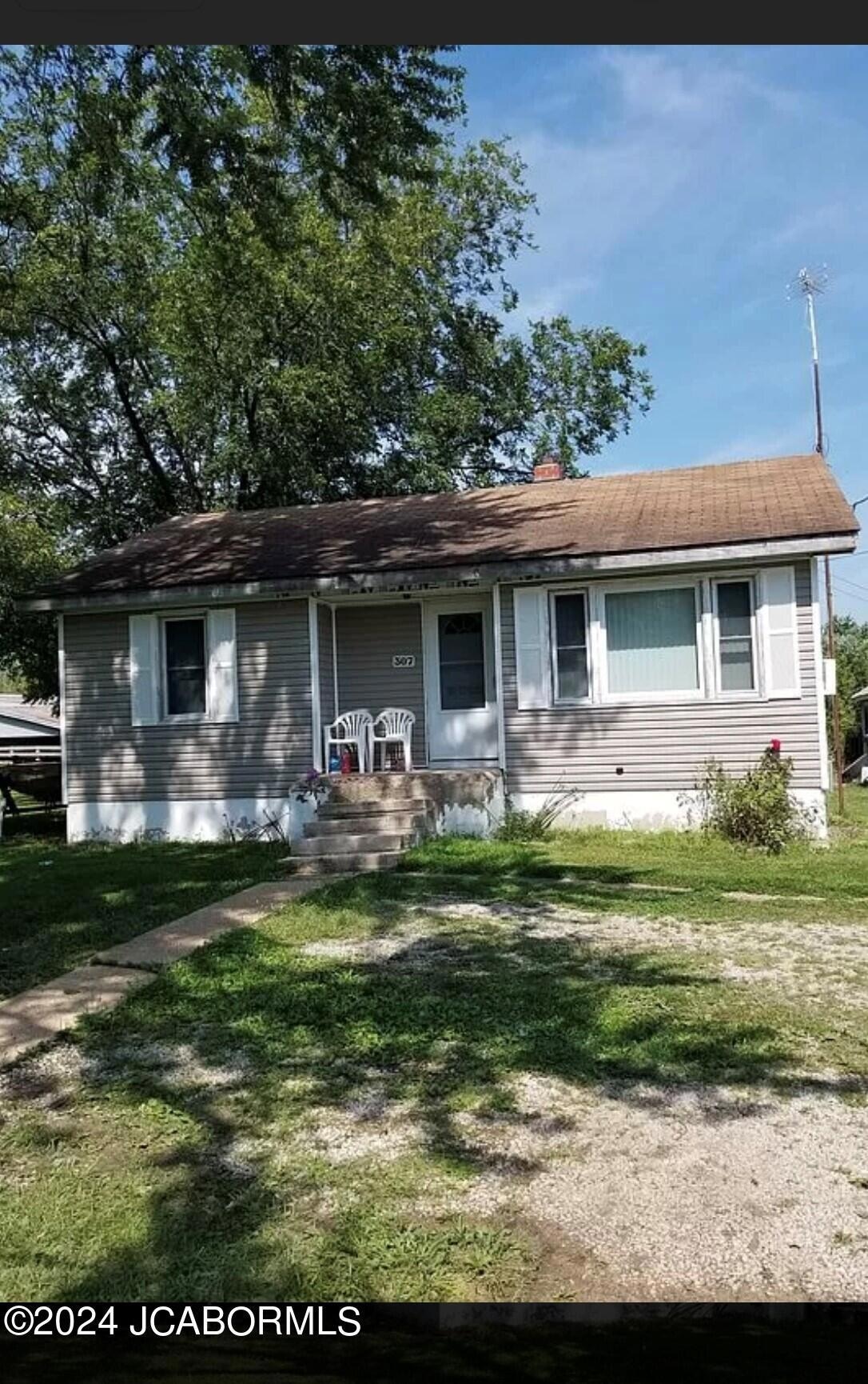 For Sale 307 E Missouri Ave, Chamois, MO 65024