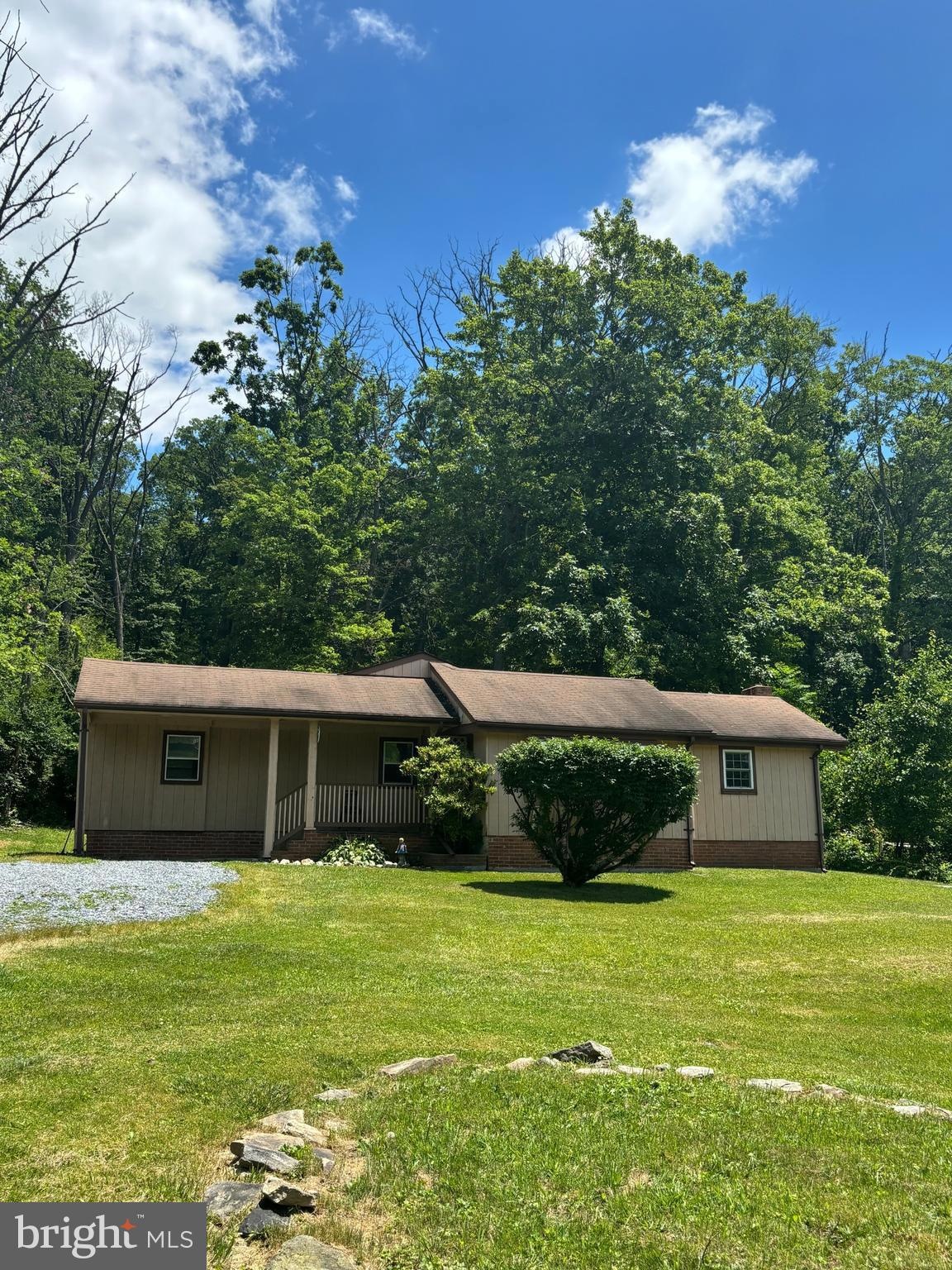 8003 Gambrill Park Rd, Frederick, MD 21702 MLS MDFR2049638