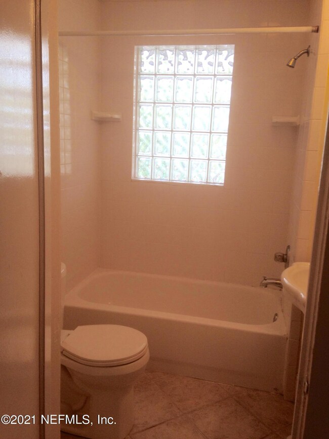 1517 Aberdeen St unit 3, Jacksonville, FL 32205 - photo 6