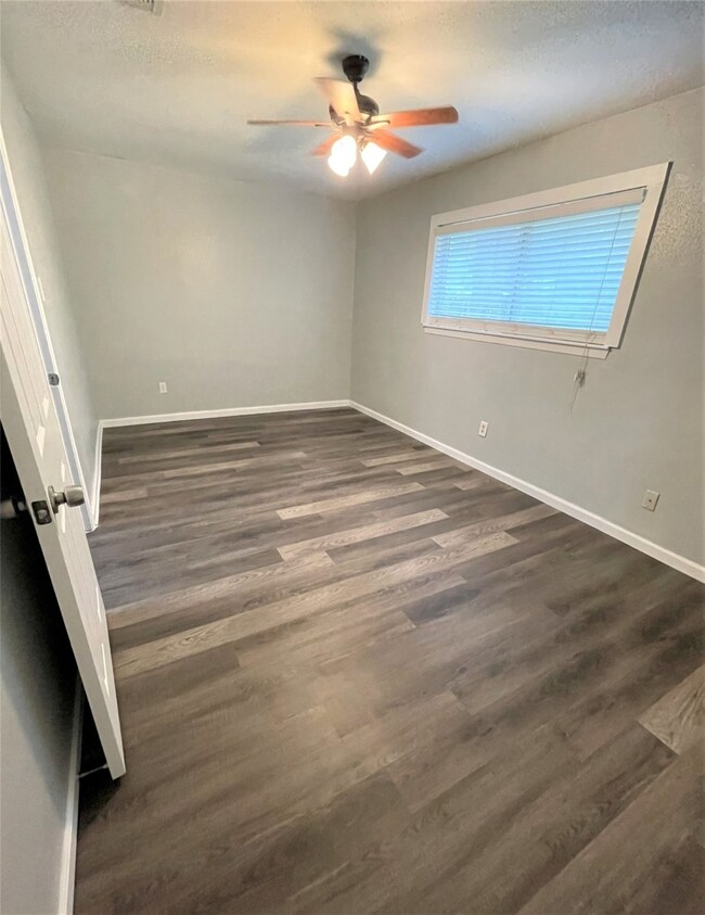 2607 Foxview Dr, Spring, TX 77386 - photo 7