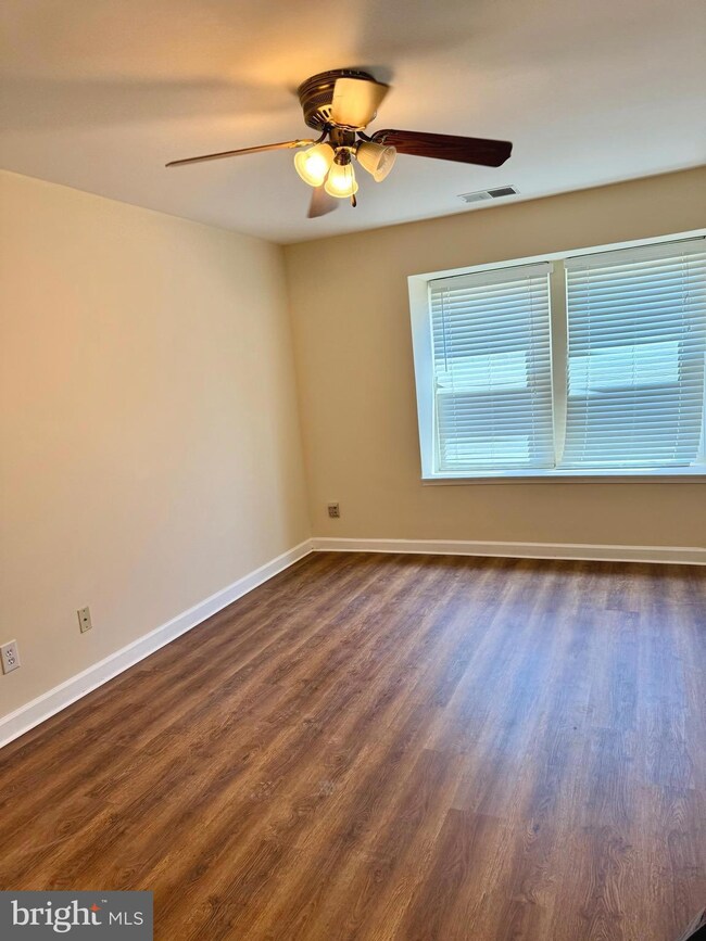 13708 Modrad Way unit 21, Silver Spring, MD 20904 - photo 4