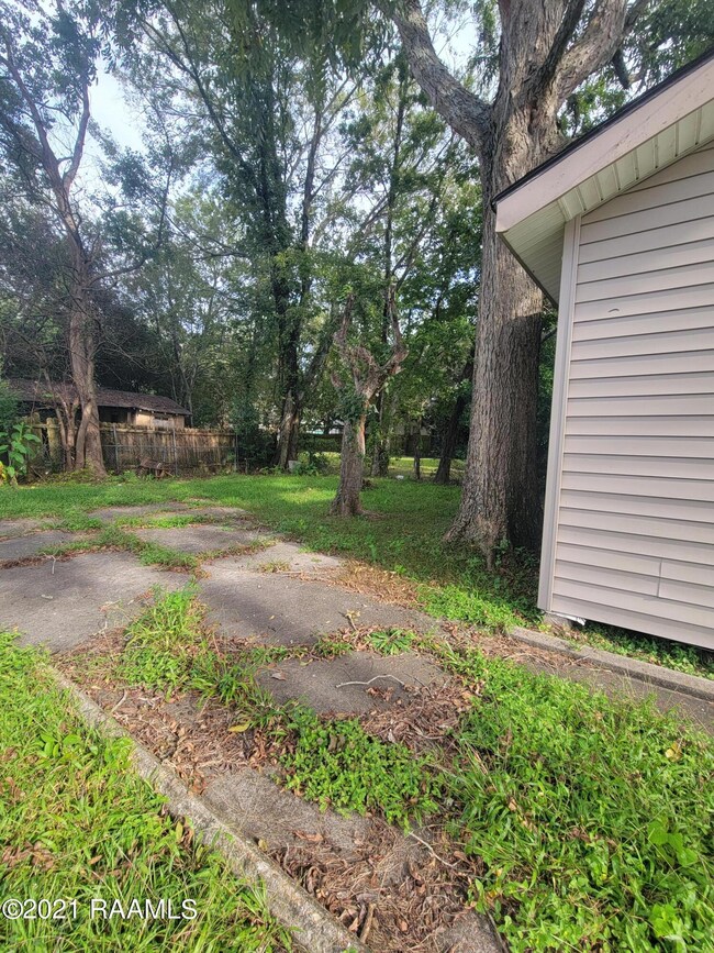 313 E Pershing St, New Iberia, LA 70560 - photo 6