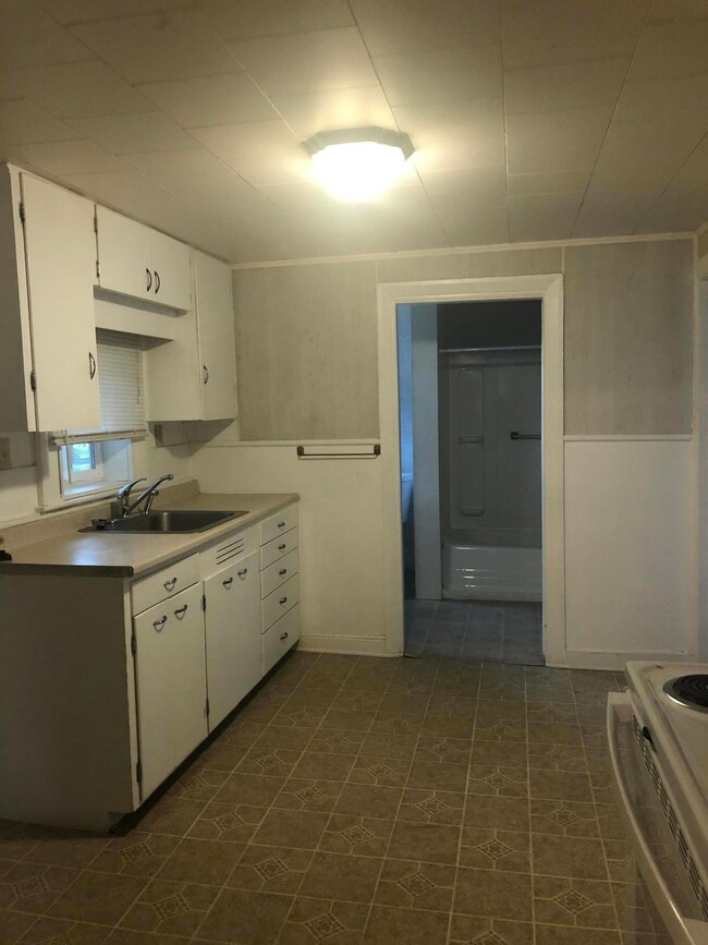 102 State St, Brewer, ME 04412 - photo 6