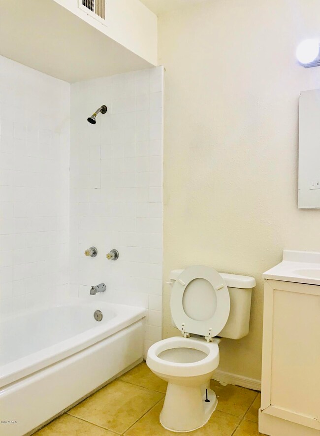 4233 N 48th Dr, Phoenix, AZ 85031 - photo 6