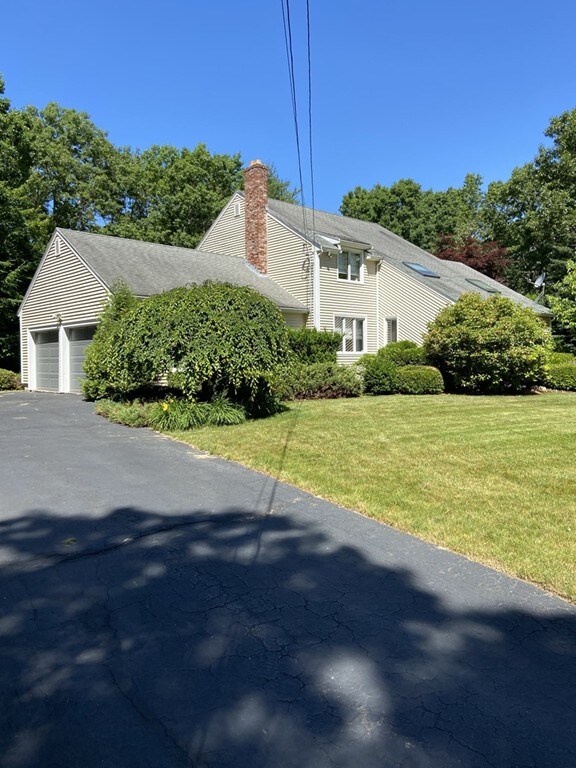 54 Bellingham Rd, Blackstone, MA 01504 - photo 2