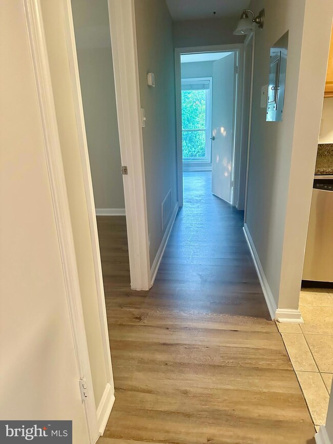 The Four Winds at Oakton unit 4-D7, Oakton, VA 22124 - photo 7