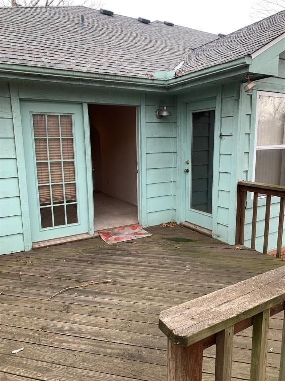 Upstairs deck. Acces from master bedroom and living room.