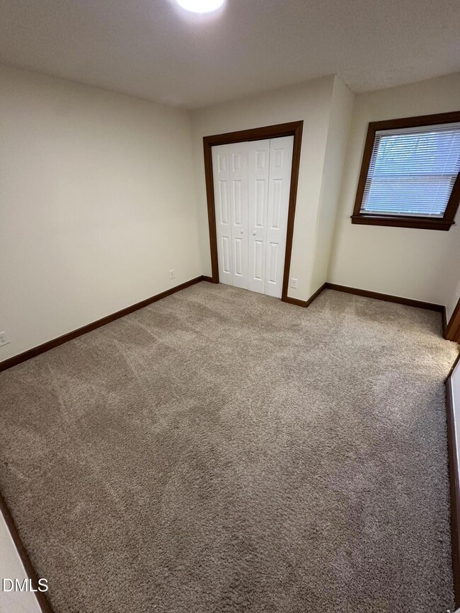 3535 Ivy Commons Dr unit 302, Raleigh, NC 27606 - photo 6