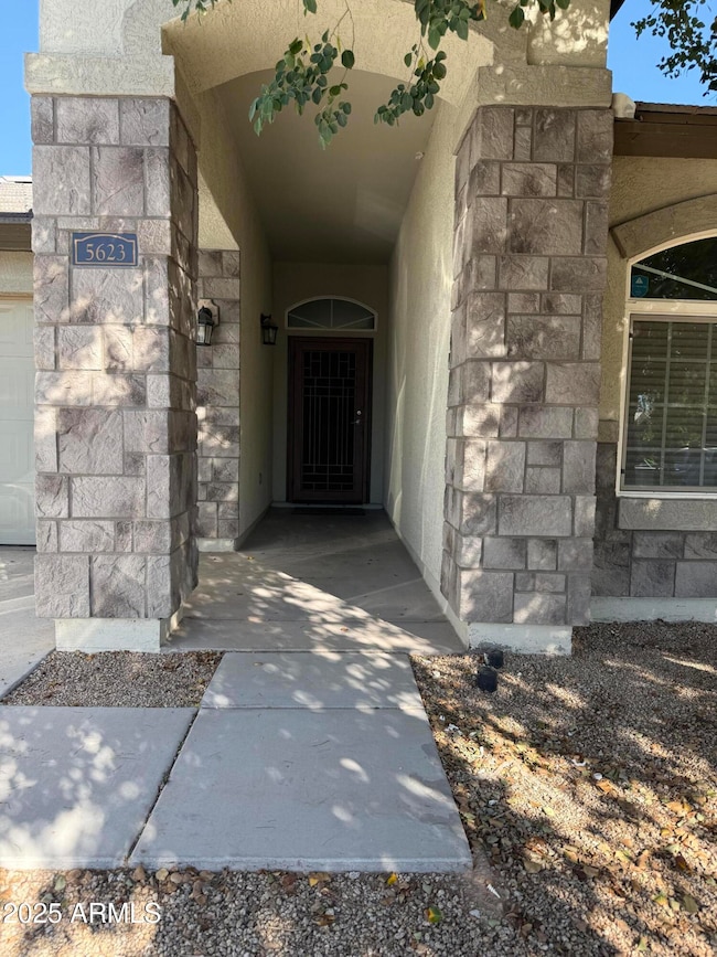 5623 S 27th Dr, Phoenix, AZ 85041 - photo 2