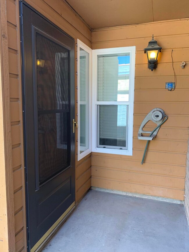 328093C2-1100-4F45-A0A0-F30EA50F36B7