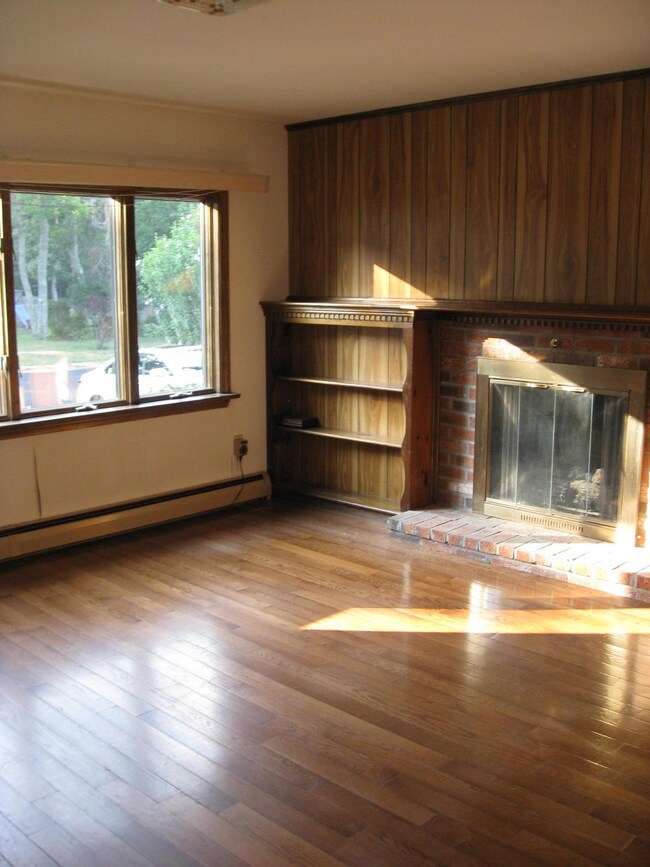 191 Mooring Dr, Cotuit, MA 02635 - photo 4