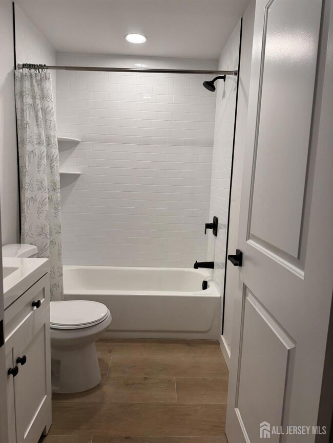 48 5th St unit 2, Fords, NJ 08863 - photo 4