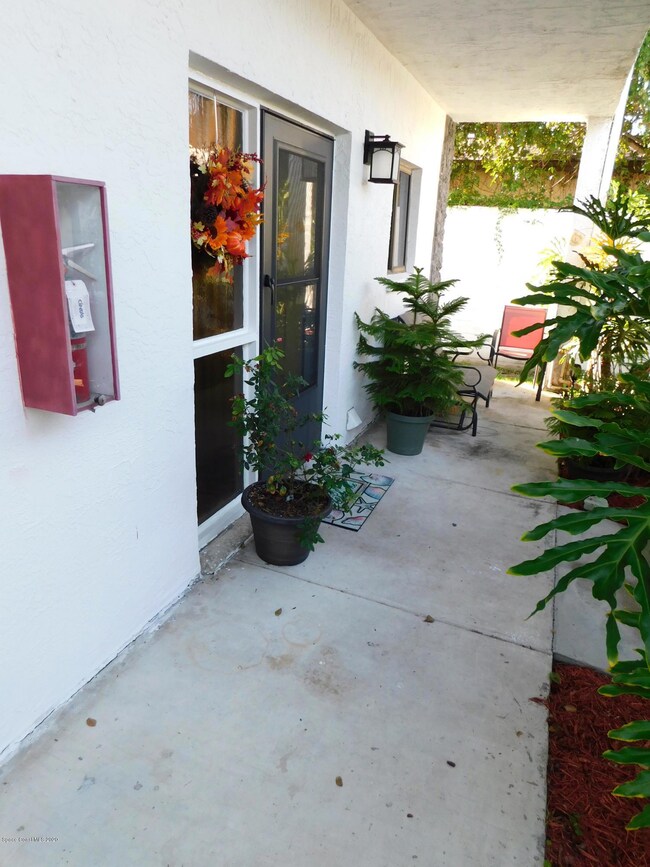 147 S Brevard 013