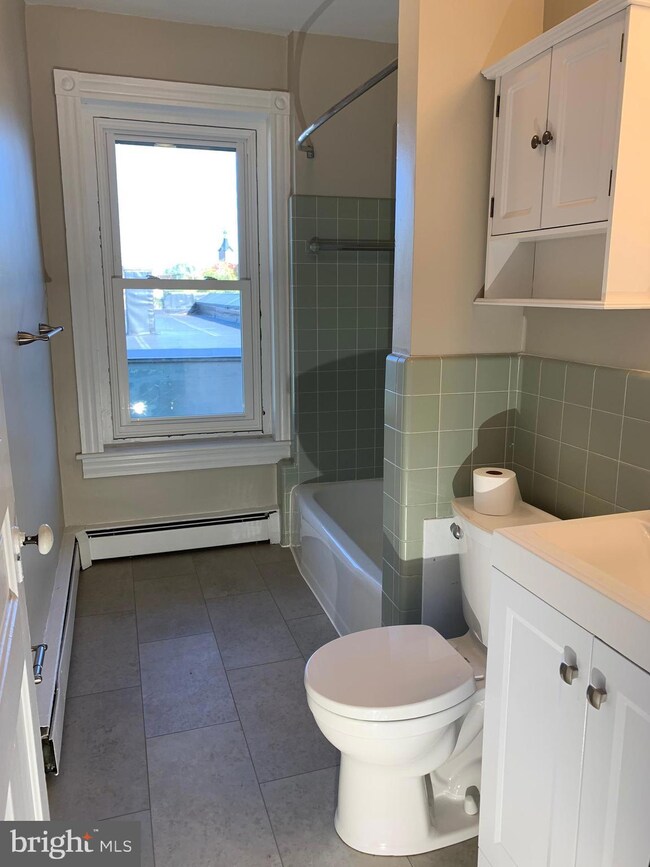 11 N West St, Doylestown, PA 18901 - photo 5