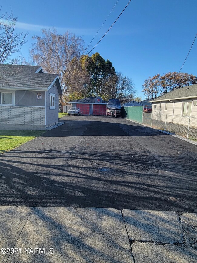 Drive way