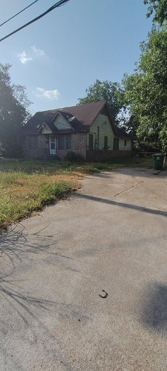 2115 Melbourne St, Houston, TX 77026 - photo 2