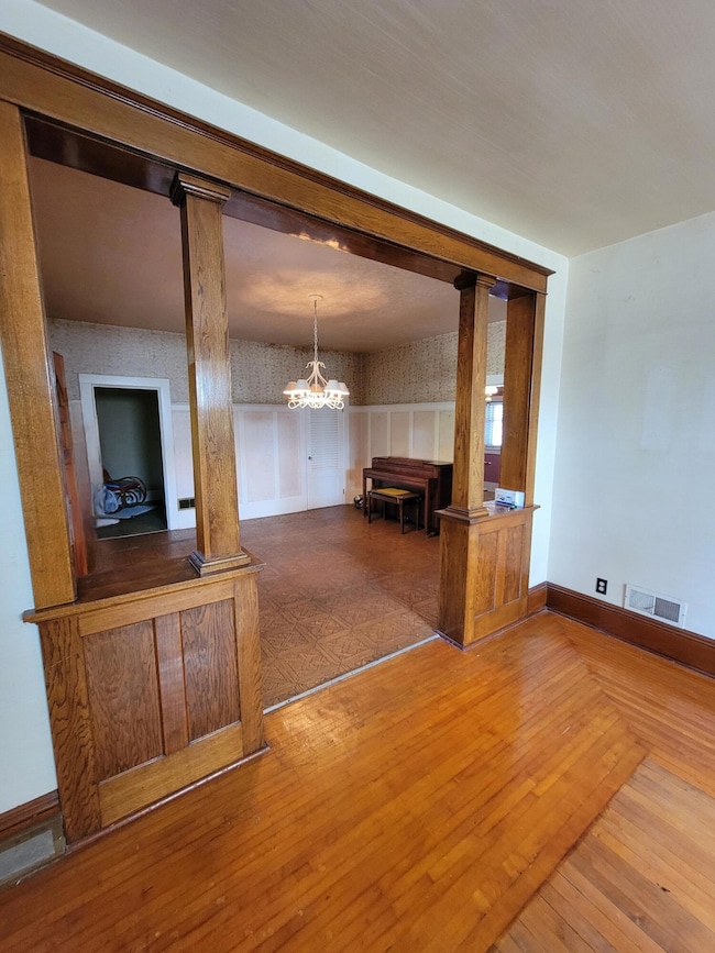 807 Davis St, Manistee, MI 49660 - photo 4